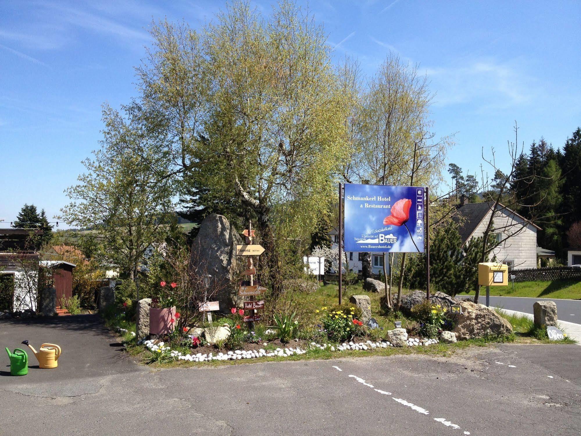 Antjes Schmankerlhotel Und Restaurant Trostau Exterior photo