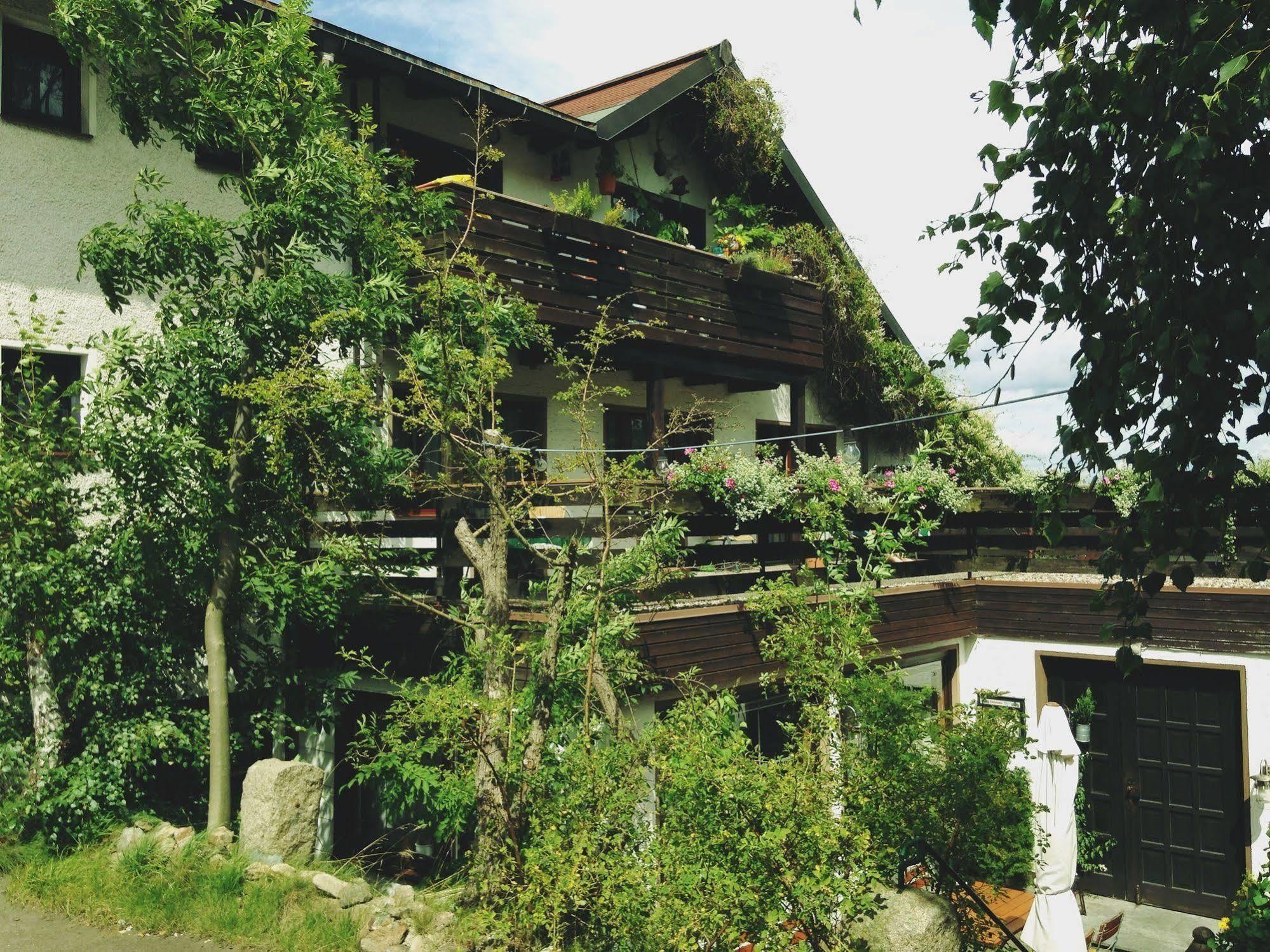 Antjes Schmankerlhotel Und Restaurant Trostau Exterior photo