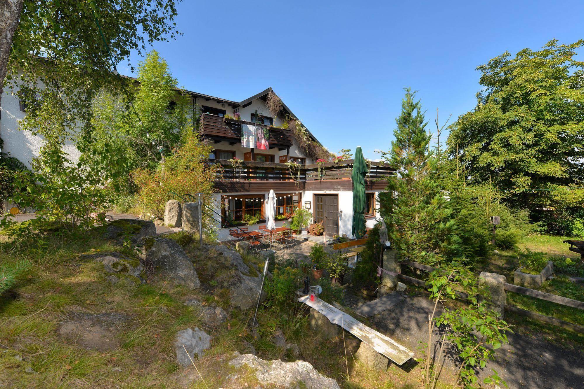 Antjes Schmankerlhotel Und Restaurant Trostau Exterior photo